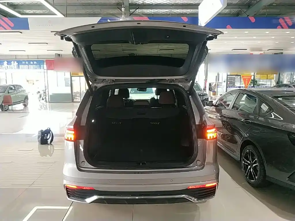 Geely Xingyue L — миниатюра 19