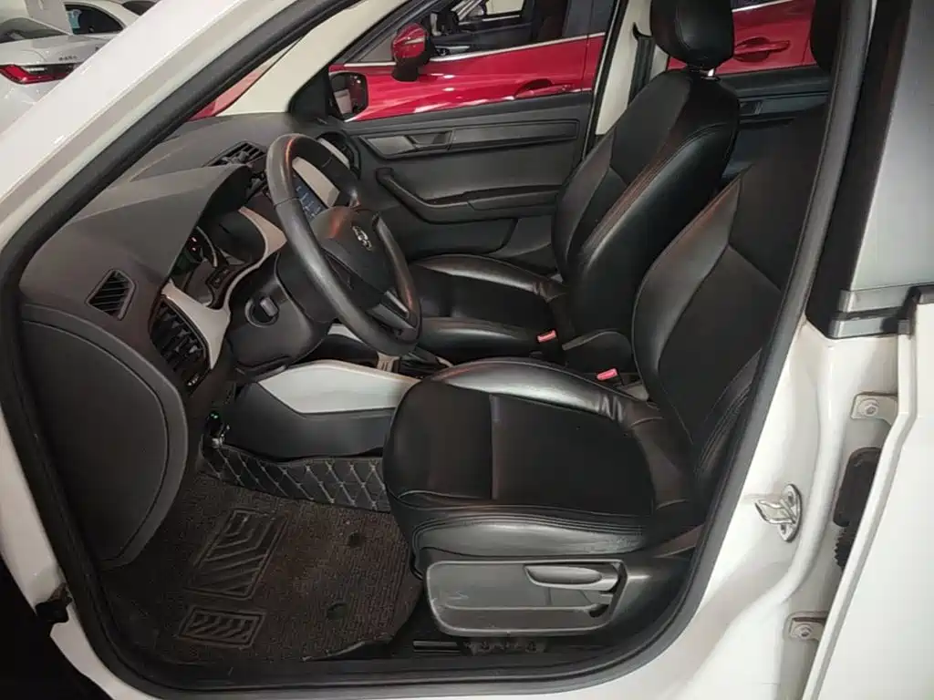 Skoda Fabia — миниатюра 15