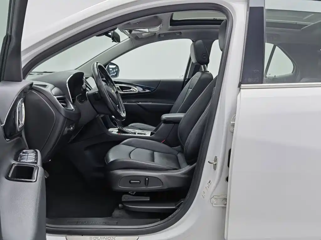 Chevrolet Equinox — миниатюра 10