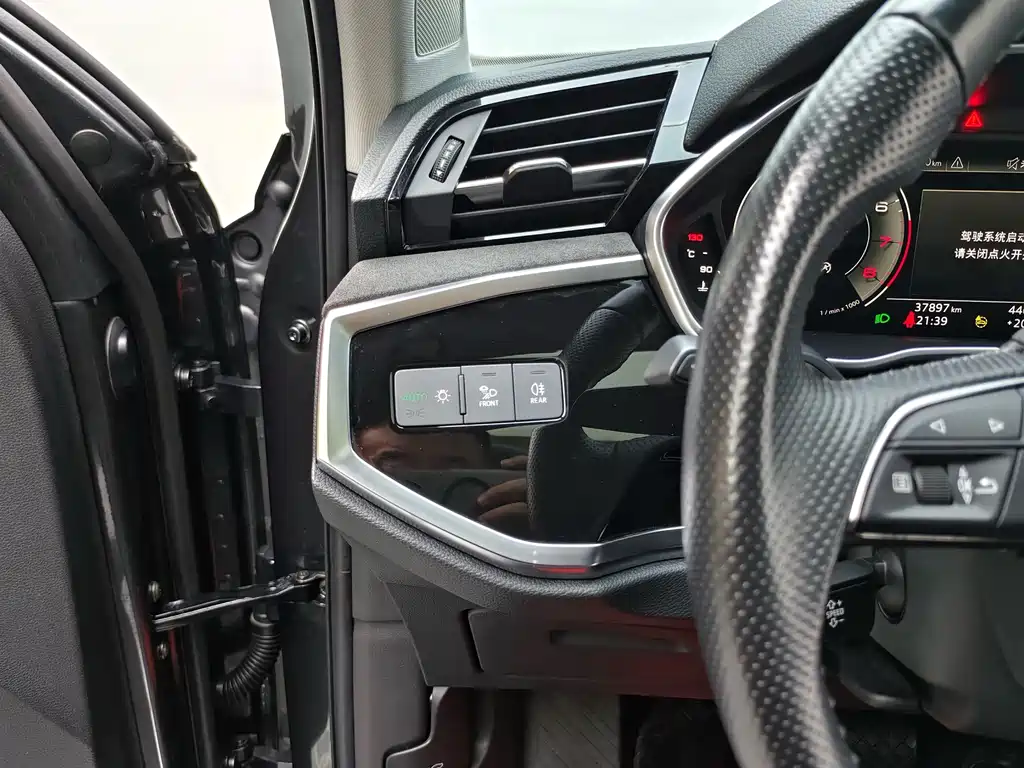 Audi Q3 Sportback — миниатюра 12
