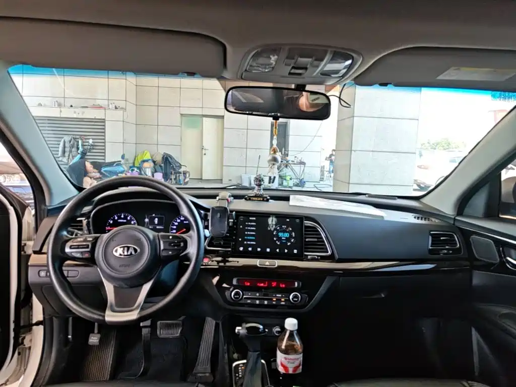 Kia K4 — миниатюра 10