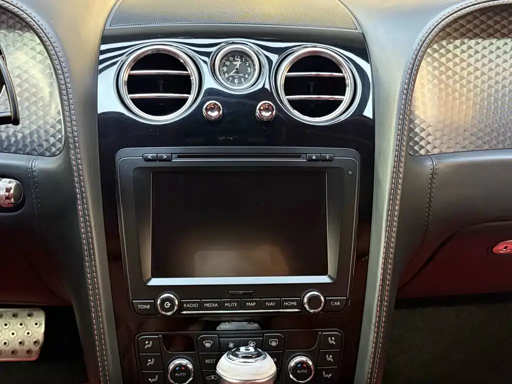 Bentley Flying Spur — миниатюра 26