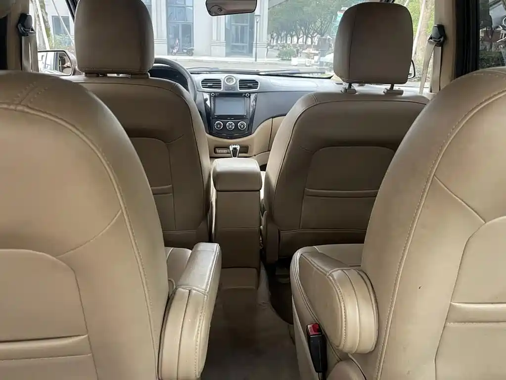 Wuling Hongguang — миниатюра 6