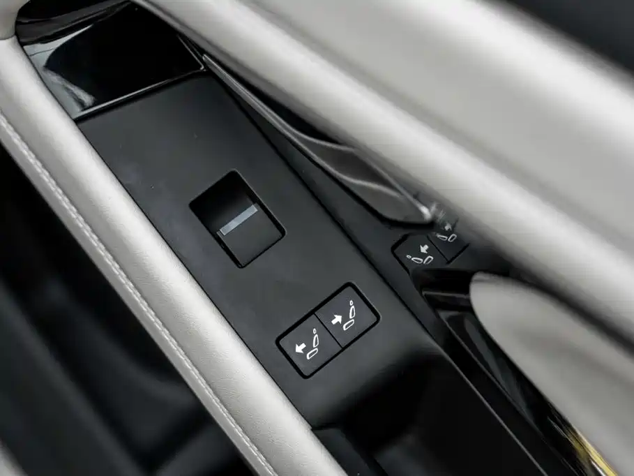Land Rover Evoque — миниатюра 23