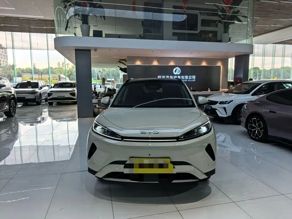 BYD Sealion 05 EV — миниатюра 2
