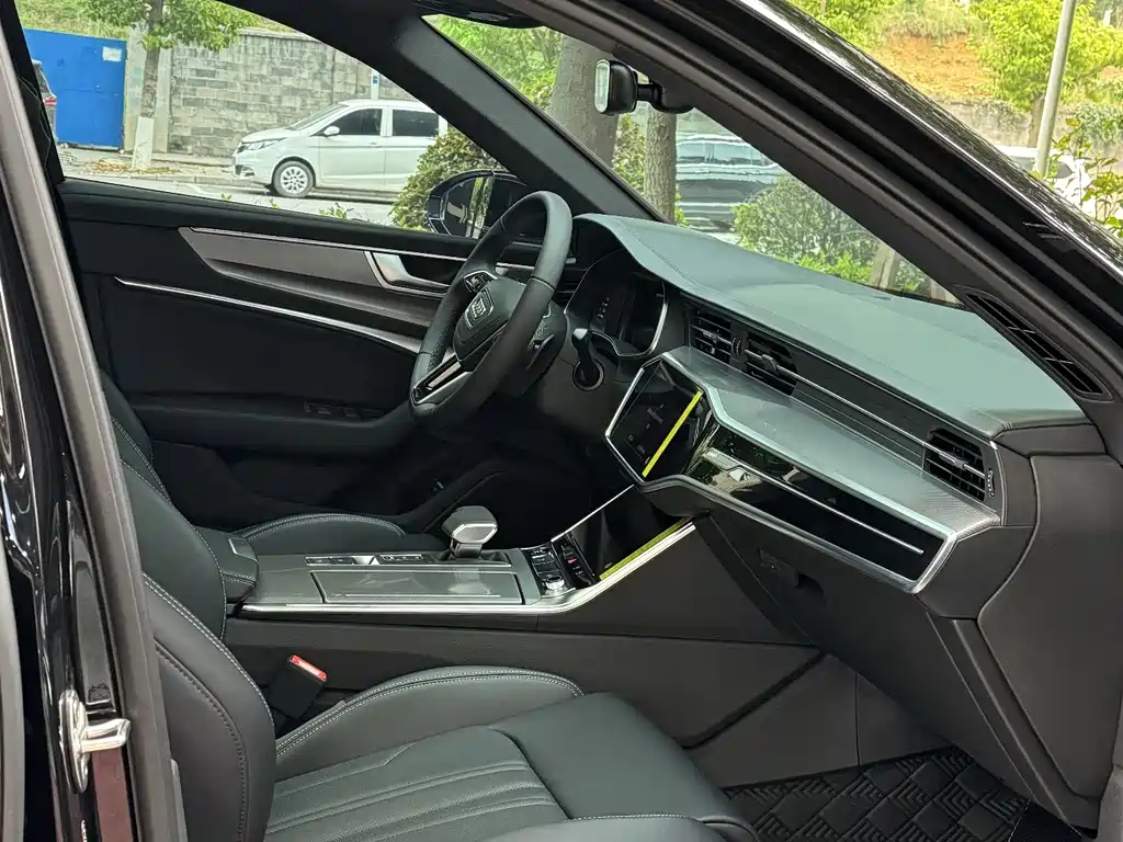 Audi A6L 2026 40 TFSI Luxury
