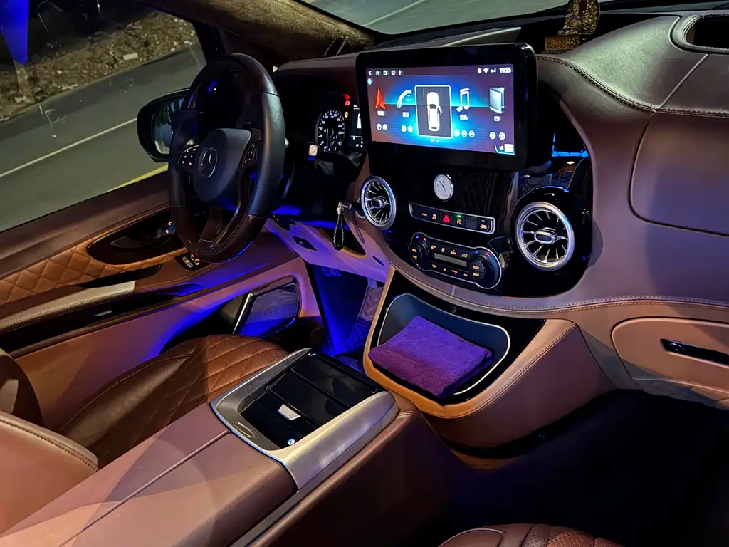 Mercedes-Benz Vito — миниатюра 13