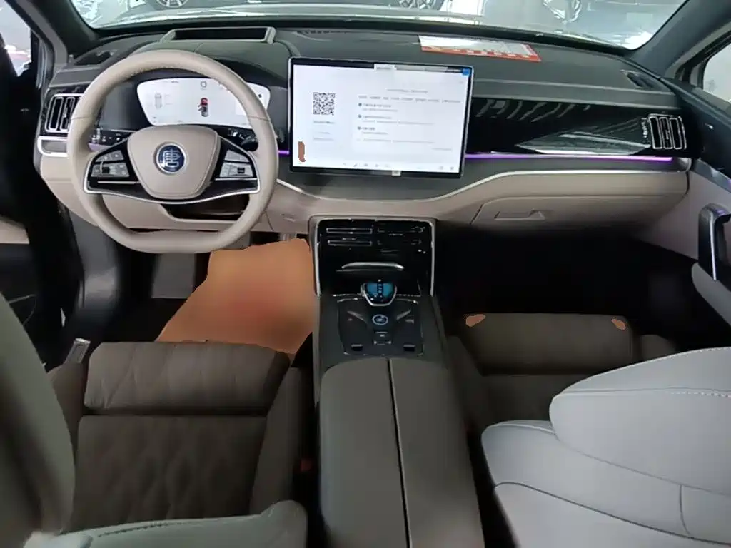 BYD Tang New Energy — миниатюра 10