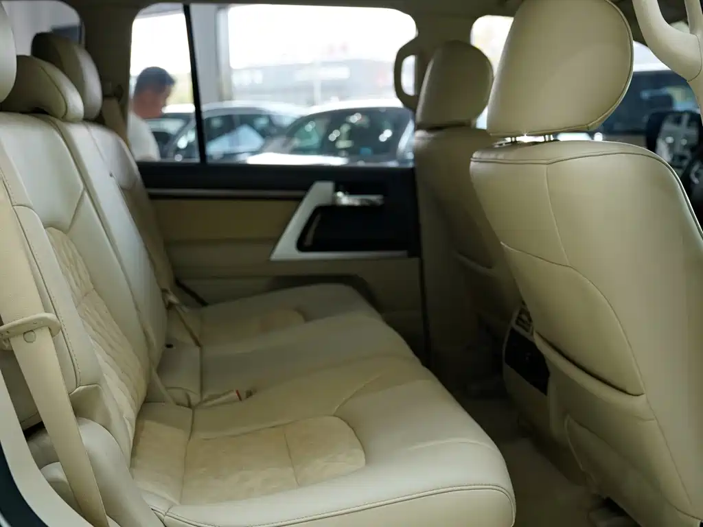 Toyota Land Cruiser — миниатюра 13
