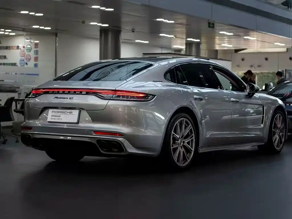 Porsche Panamera — миниатюра 3