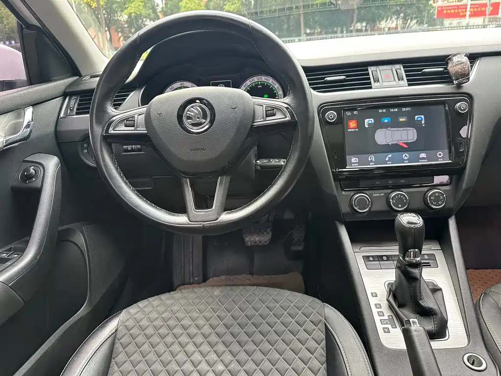 Skoda Octavia — миниатюра 10