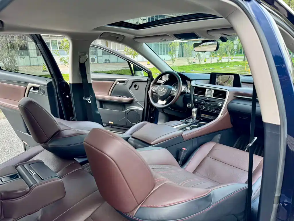 Lexus RX — миниатюра 5