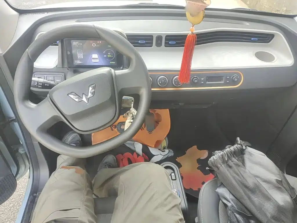 Wuling MINIEV — миниатюра 10