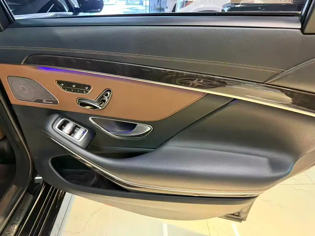 Mercedes-Benz S-Class — миниатюра 10