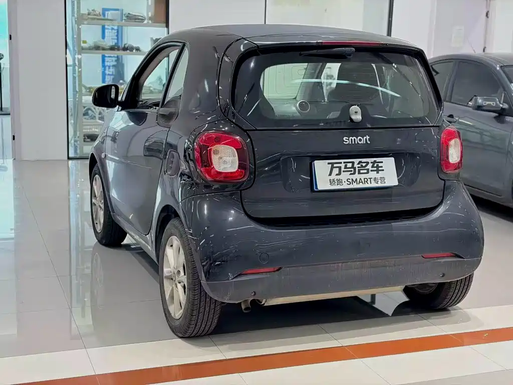 smart Smart Fortwo — миниатюра 9