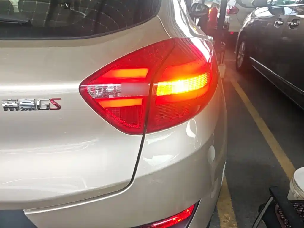 Geely Emgrand GS — миниатюра 8