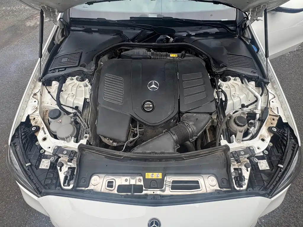 Mercedes-Benz C-Class — миниатюра 8