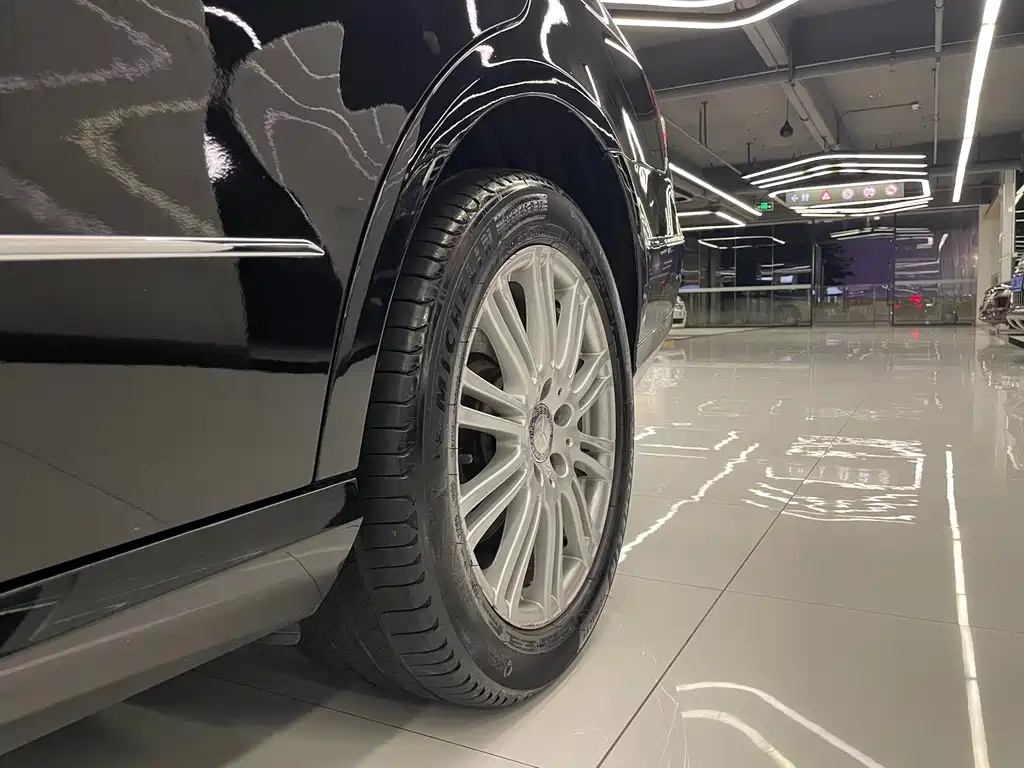 Mercedes-Benz E-Class — миниатюра 42