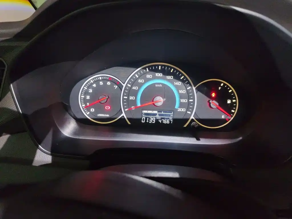 Wuling Hongguang V — миниатюра 4