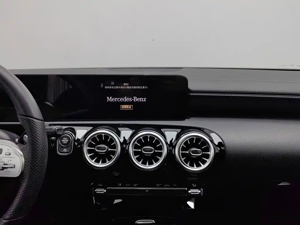 Mercedes-Benz A-Class — миниатюра 12