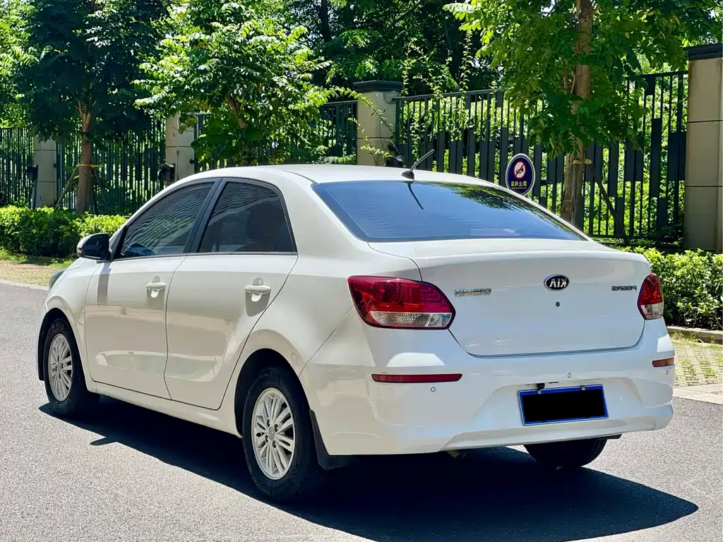 Kia Huanchi — миниатюра 7