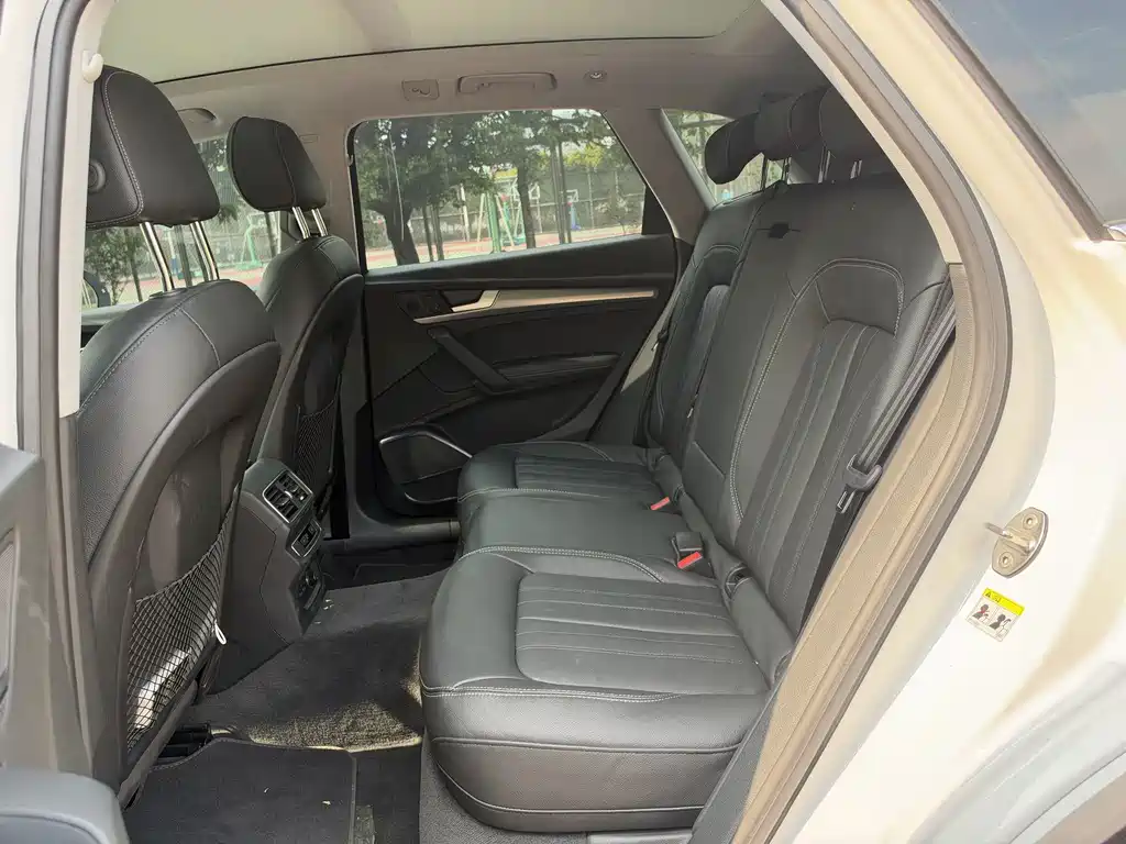 Audi Q5L — миниатюра 10
