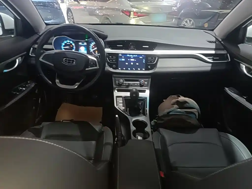 Geely Emgrand — миниатюра 10