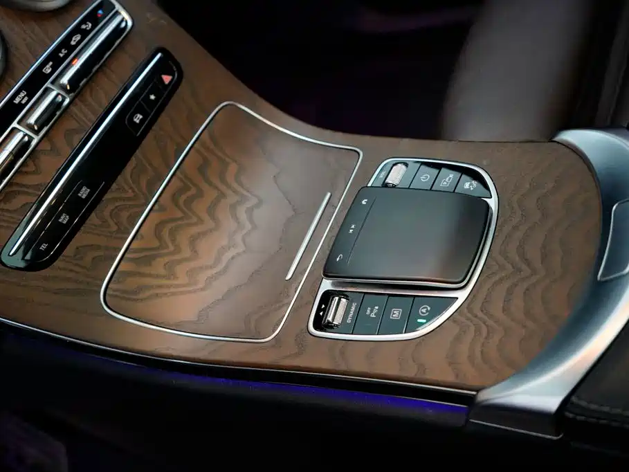 Mercedes-Benz GLC — миниатюра 16