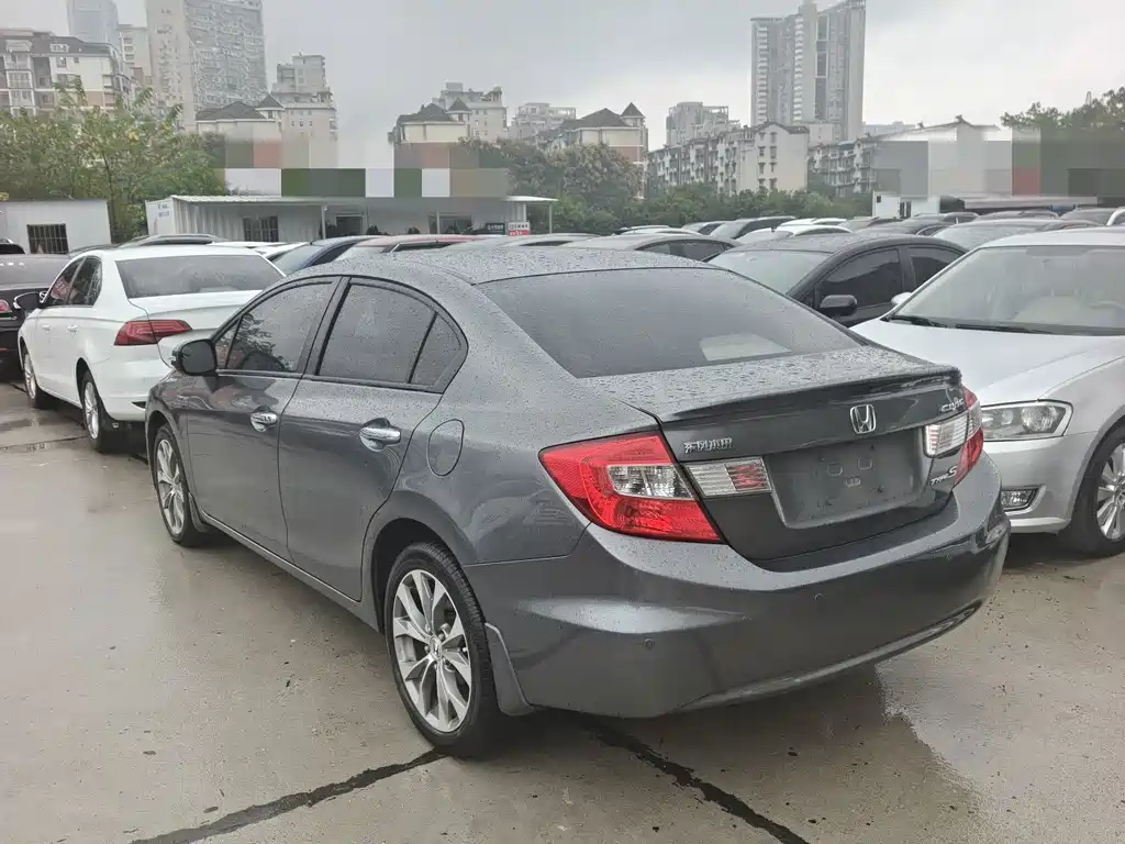 Honda Civic — миниатюра 17