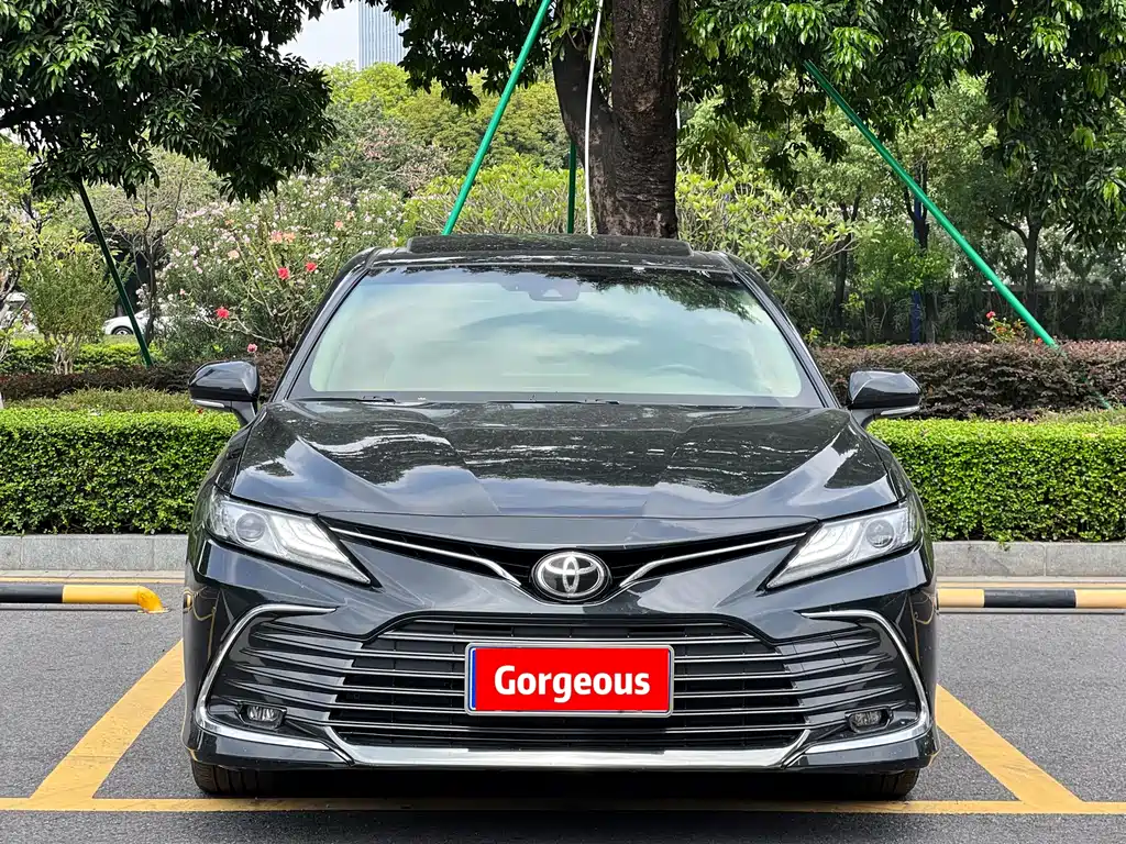 Toyota Camry — миниатюра 2
