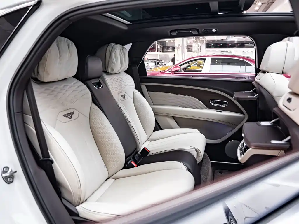 Bentley Bentayga — миниатюра 13