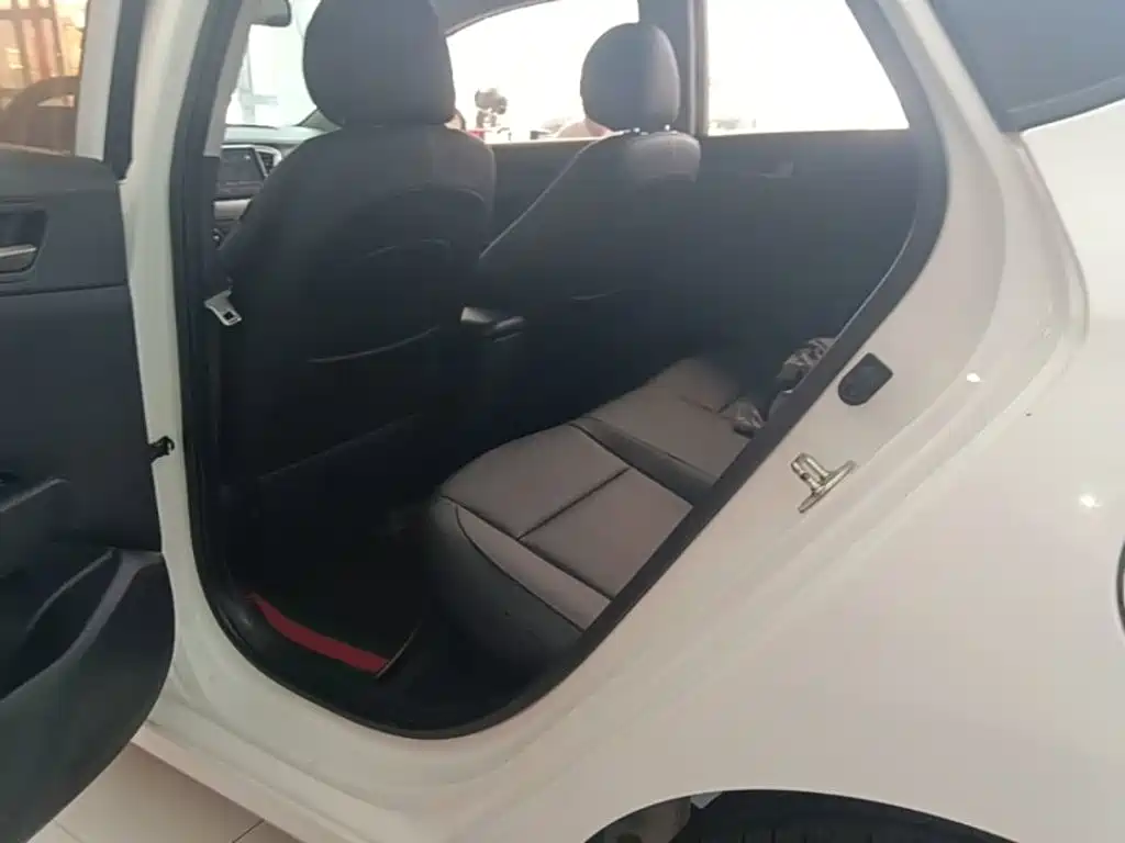 Hyundai Verna — миниатюра 17