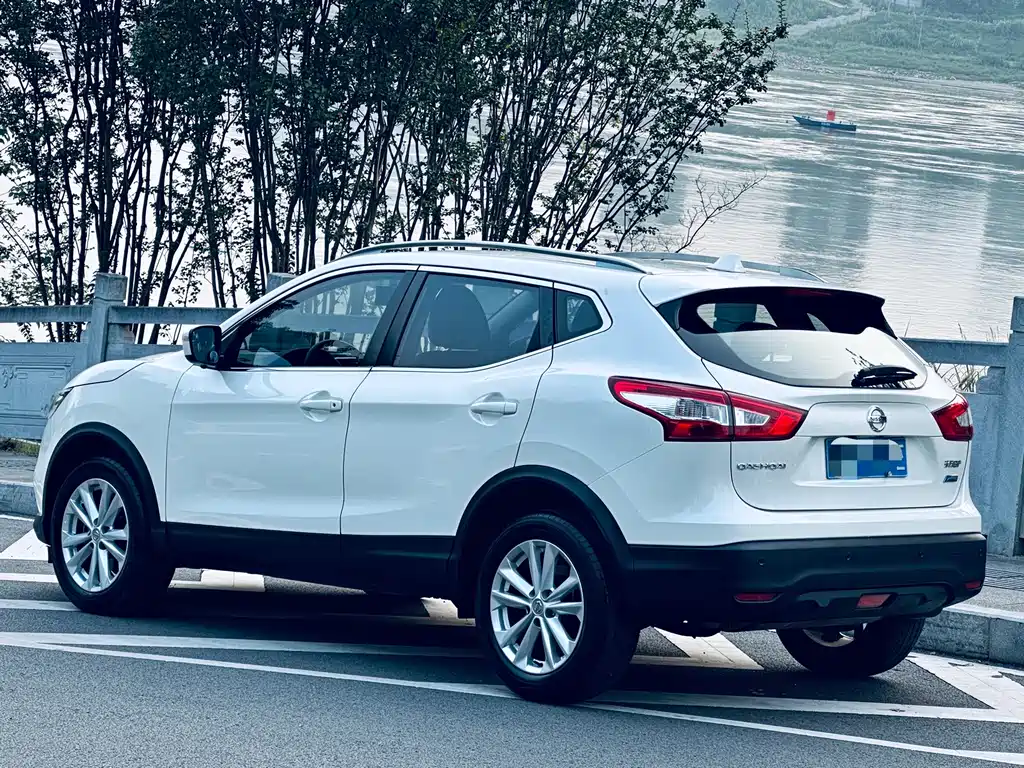 Nissan Qashqai — миниатюра 4