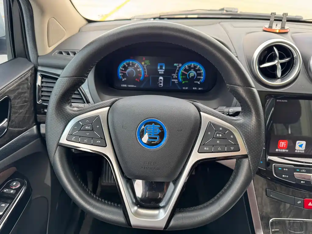 BYD Tang New Energy — миниатюра 13