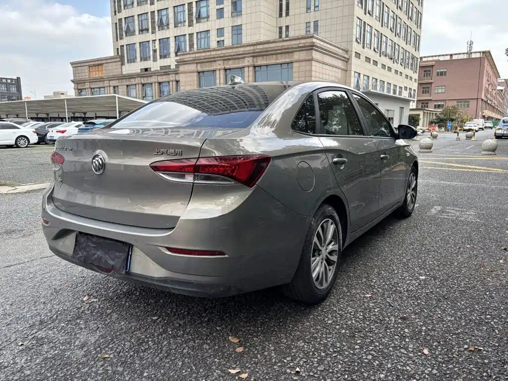 Buick Excelle — миниатюра 9