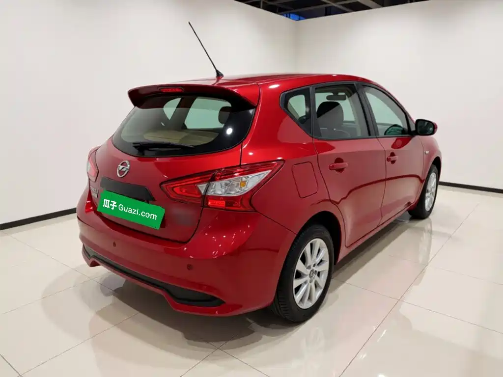 Nissan Tiida — миниатюра 6