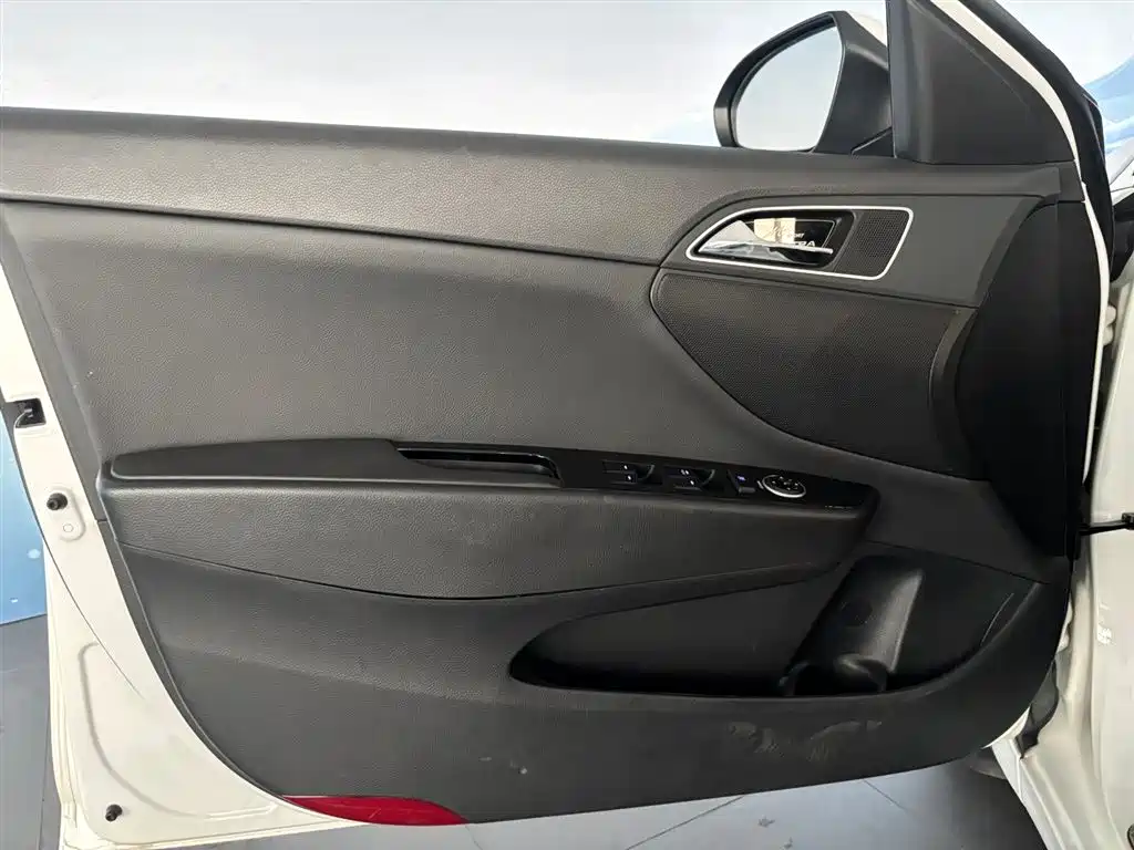 Hyundai Mistra — миниатюра 20