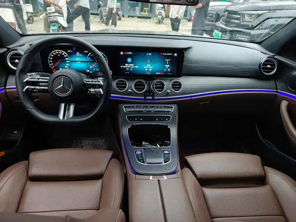 Mercedes-Benz E-Class — миниатюра 4