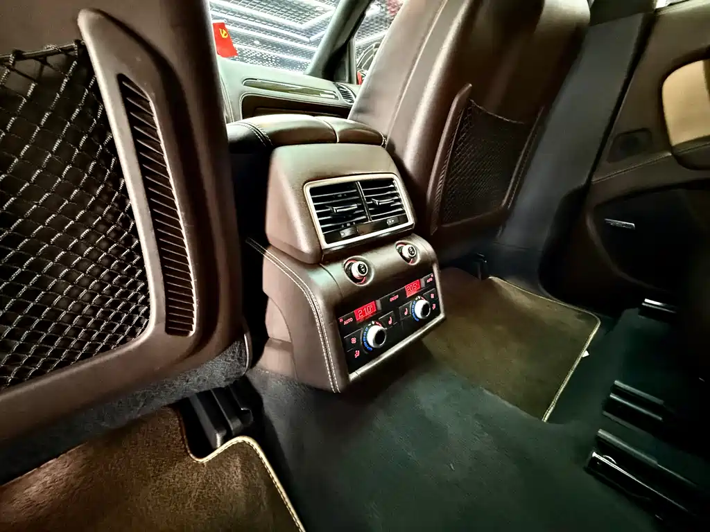 Audi Q7 — миниатюра 11