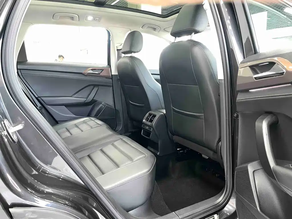 Volkswagen Tharu — миниатюра 11