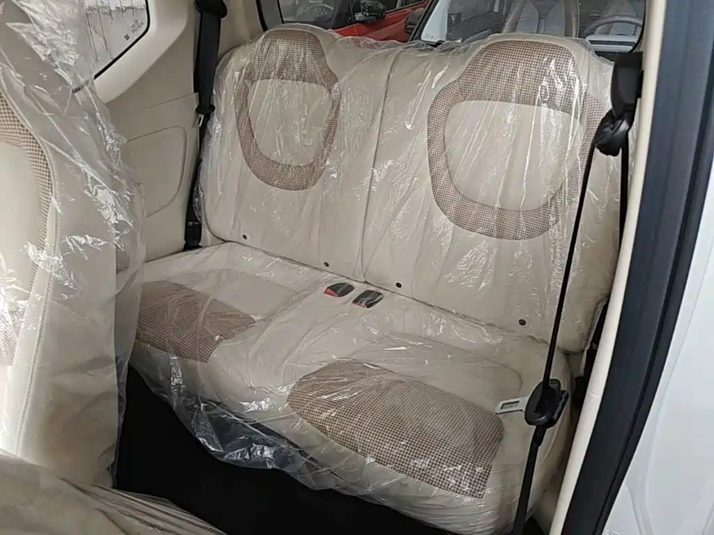 Wuling MINIEV — миниатюра 17