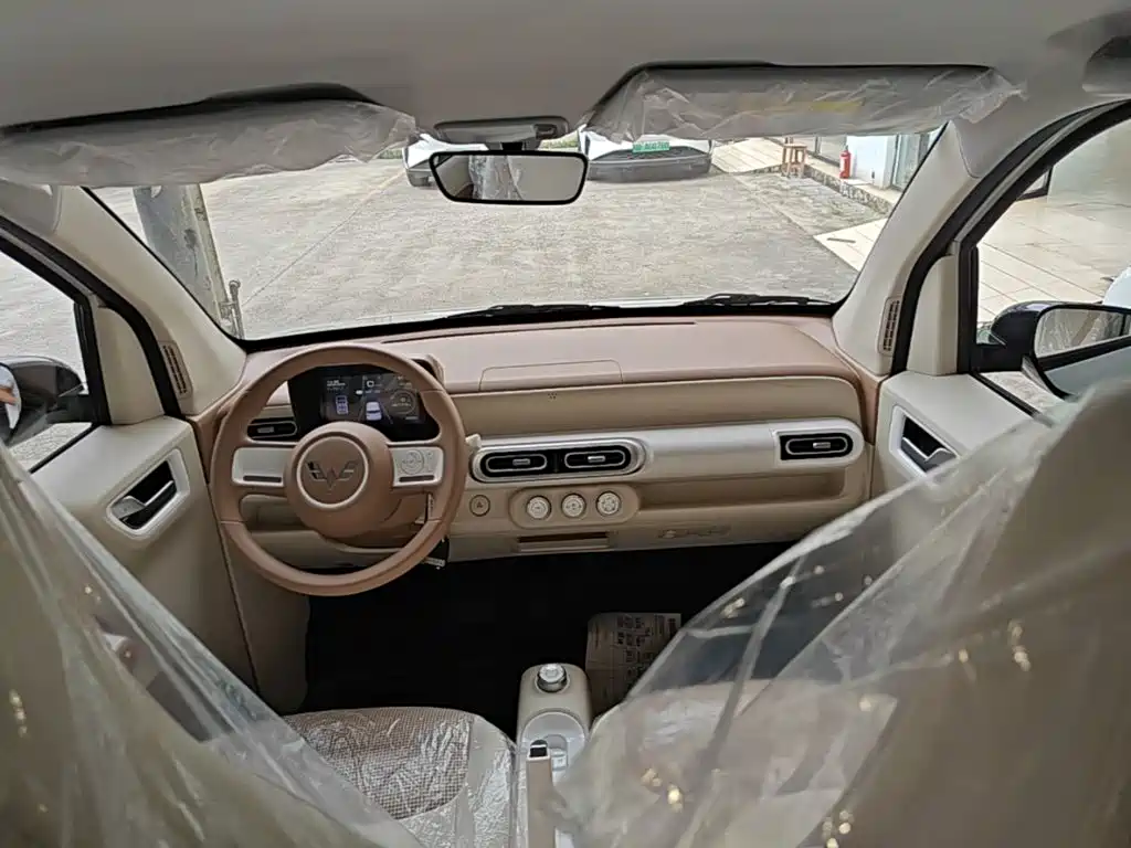 Wuling MINIEV — миниатюра 10