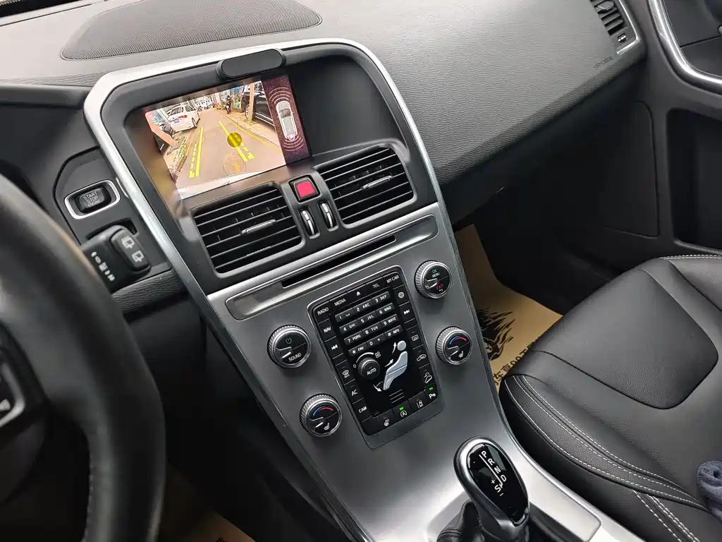 Volvo XC60 — миниатюра 10