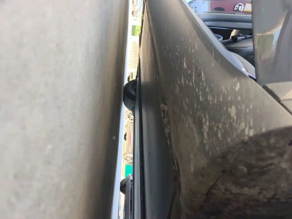 Tesla Model Y — миниатюра 21