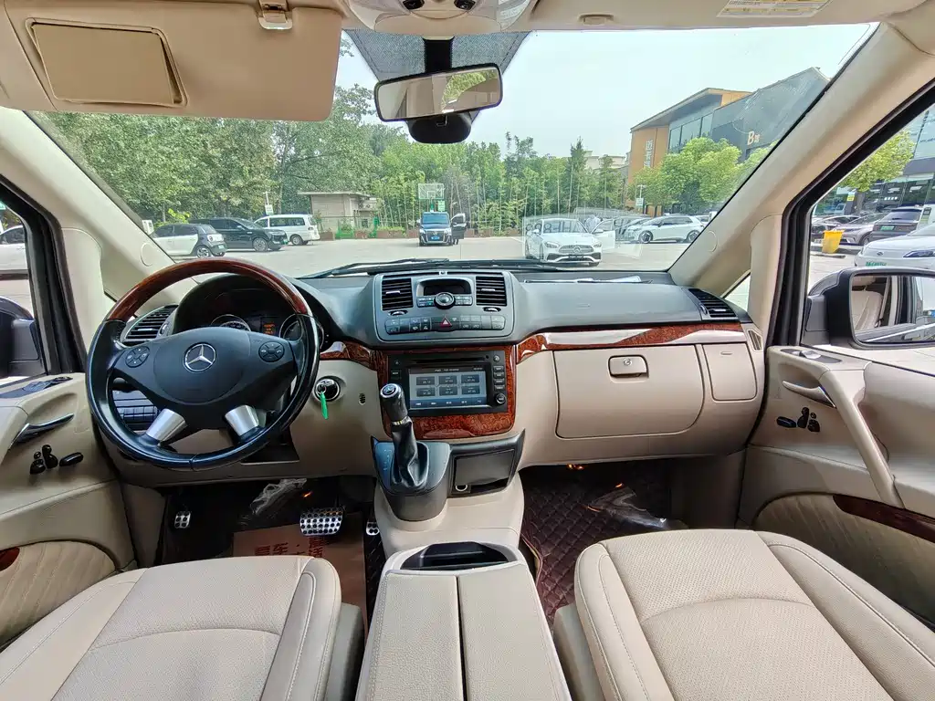 Mercedes-Benz Viano — миниатюра 5