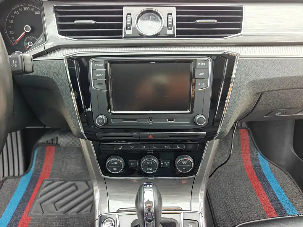 Volkswagen Passat — миниатюра 18