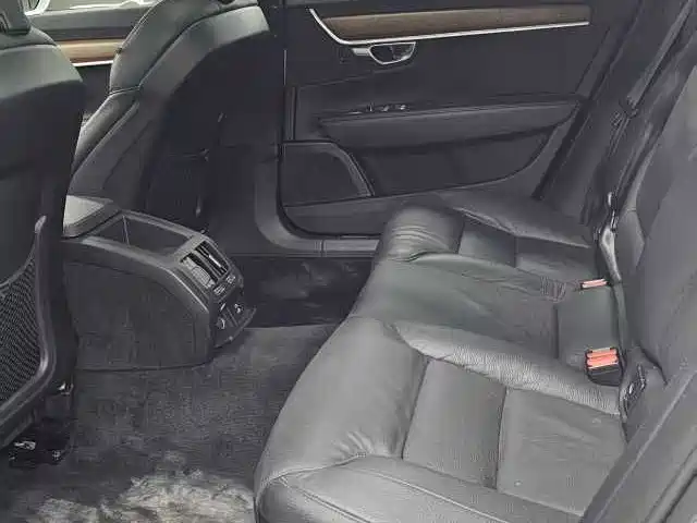 Volvo S90 — миниатюра 9