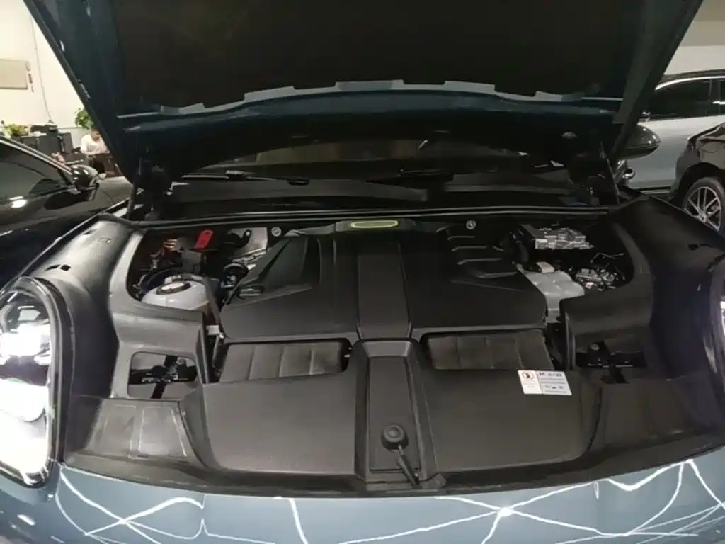 Porsche Cayenne Hybrid — миниатюра 20