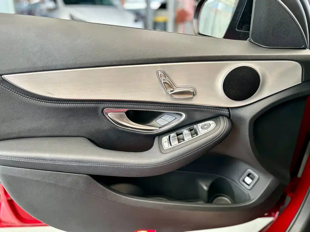 Mercedes-Benz C-Class — миниатюра 18