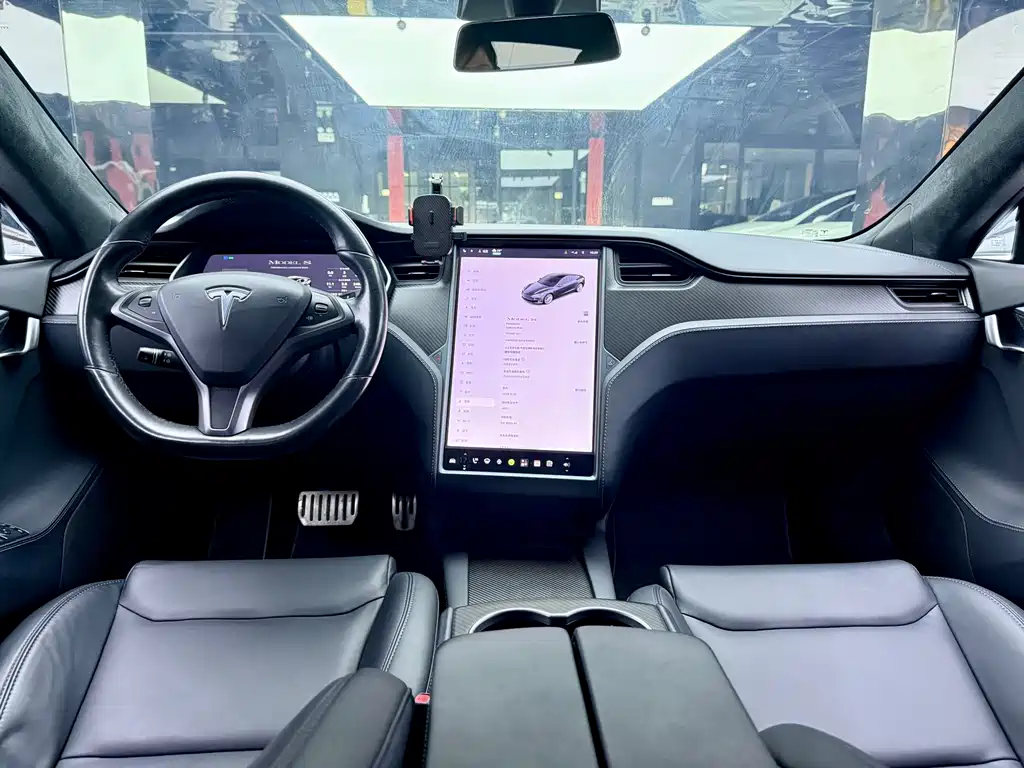 Tesla Model S — миниатюра 7